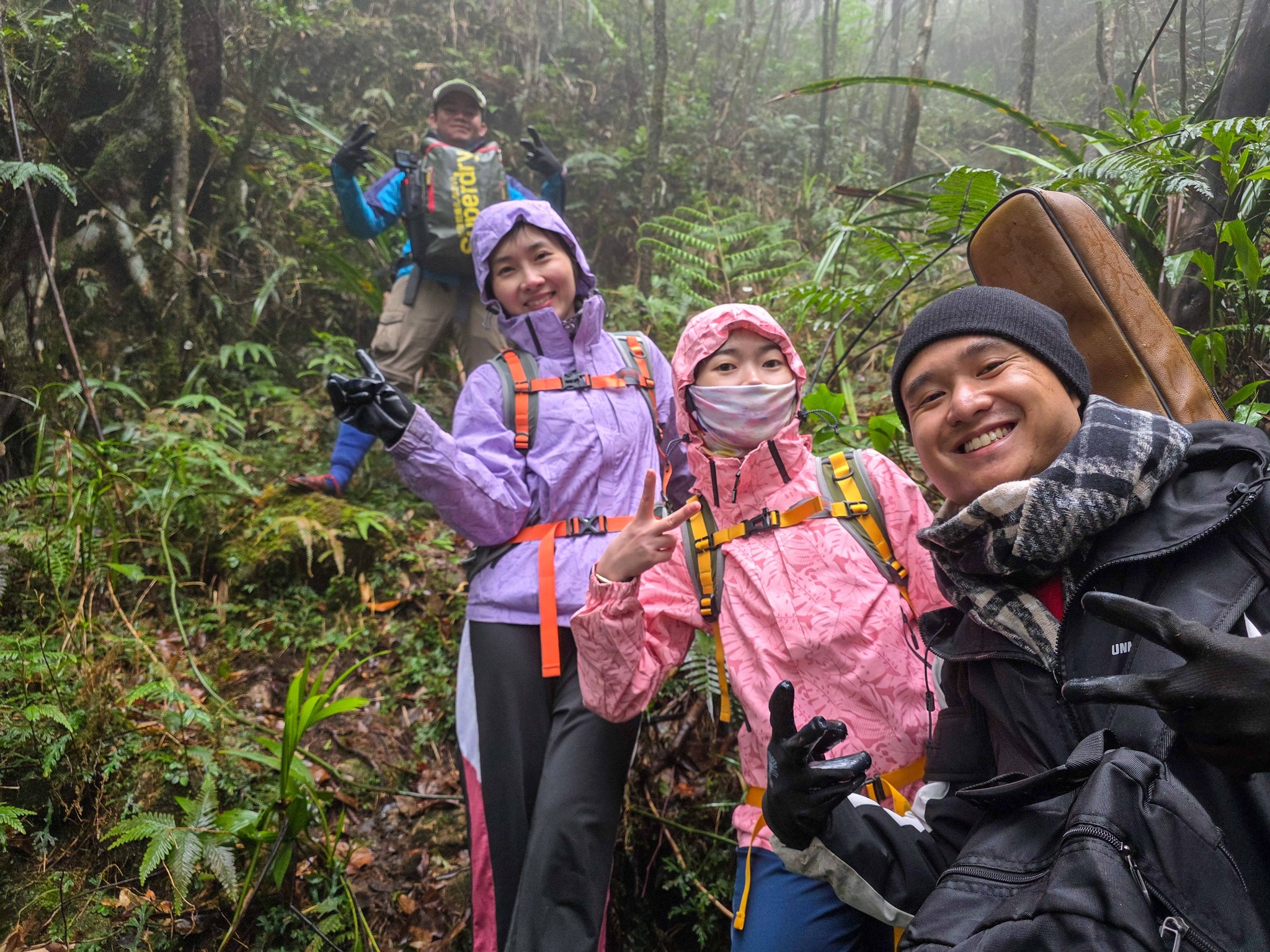 Hành trình leo núi Pa Thiên Voi Mẹp